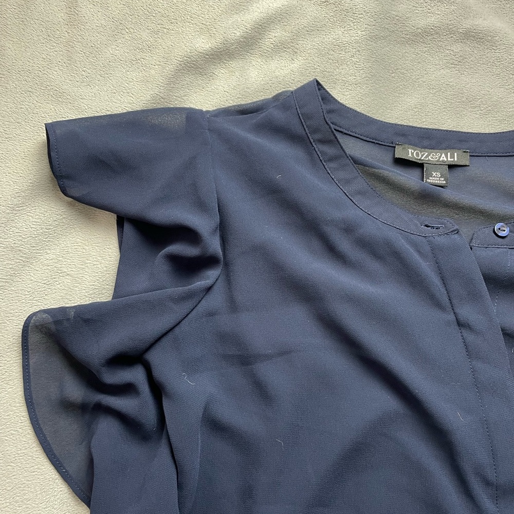 Women’s Roz&Ali Navy Ruffle Blouse - Picture 2 of 2